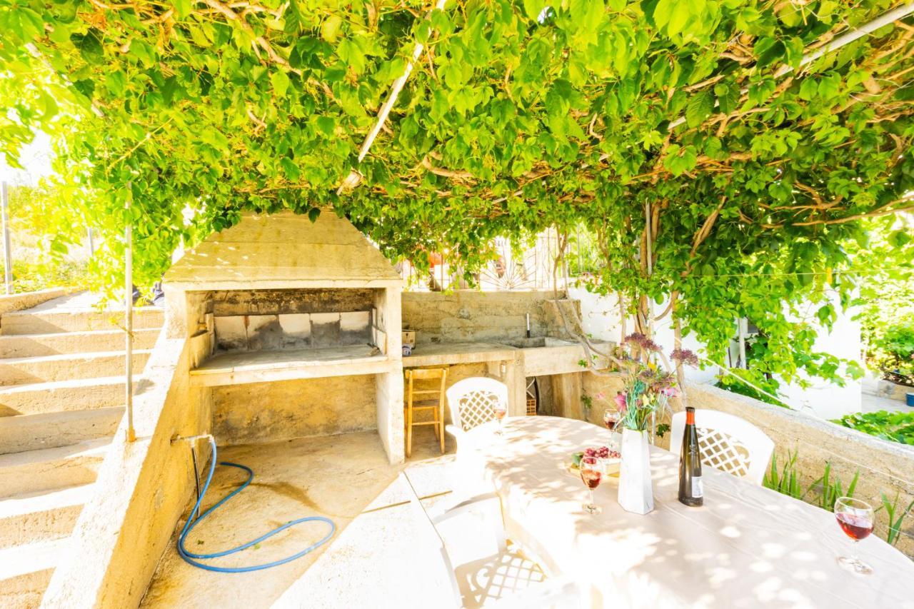 Appartamento Bepic Quiet Location On A Beautiful Bay Metajna Esterno foto
