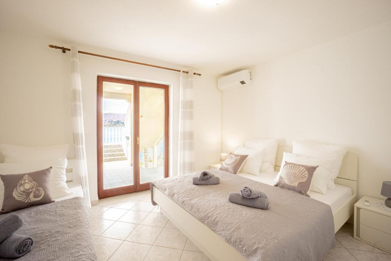 Appartamento Bepic Quiet Location On A Beautiful Bay Metajna Esterno foto