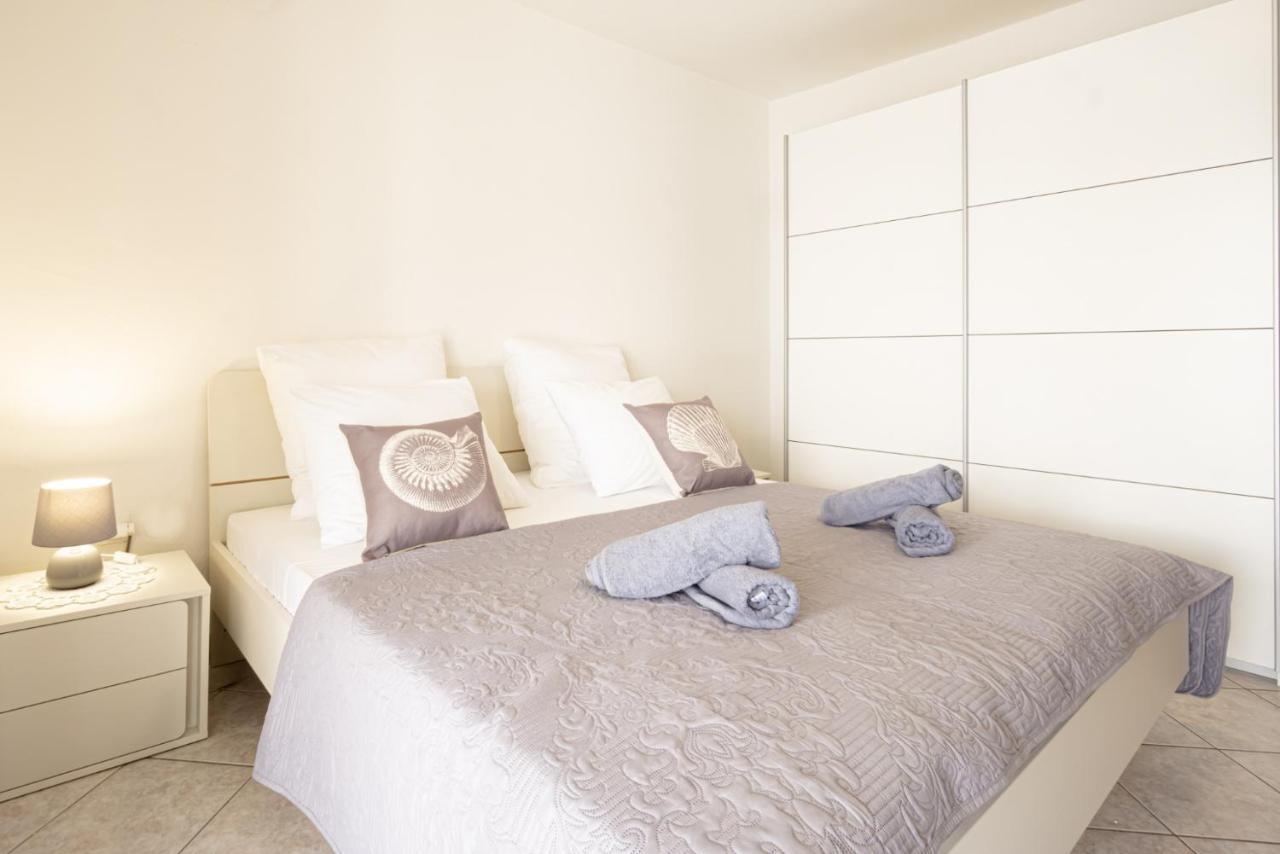 Appartamento Bepic Quiet Location On A Beautiful Bay Metajna Esterno foto