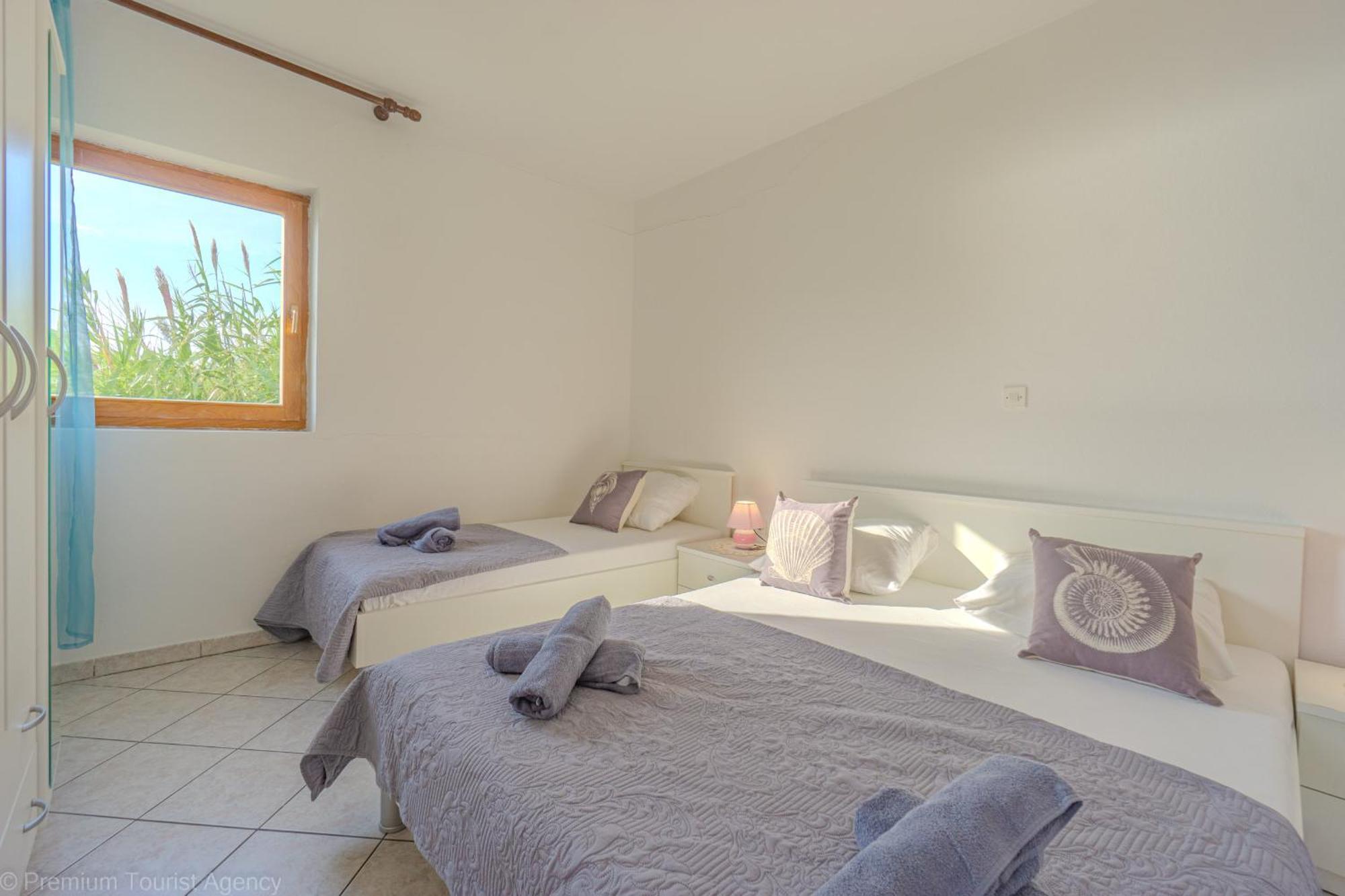 Appartamento Bepic Quiet Location On A Beautiful Bay Metajna Esterno foto